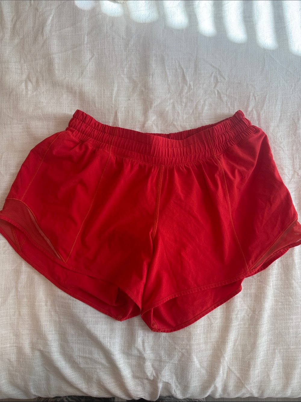 lululemon athletica Hotty Hot Low Rise Lined 2.5”